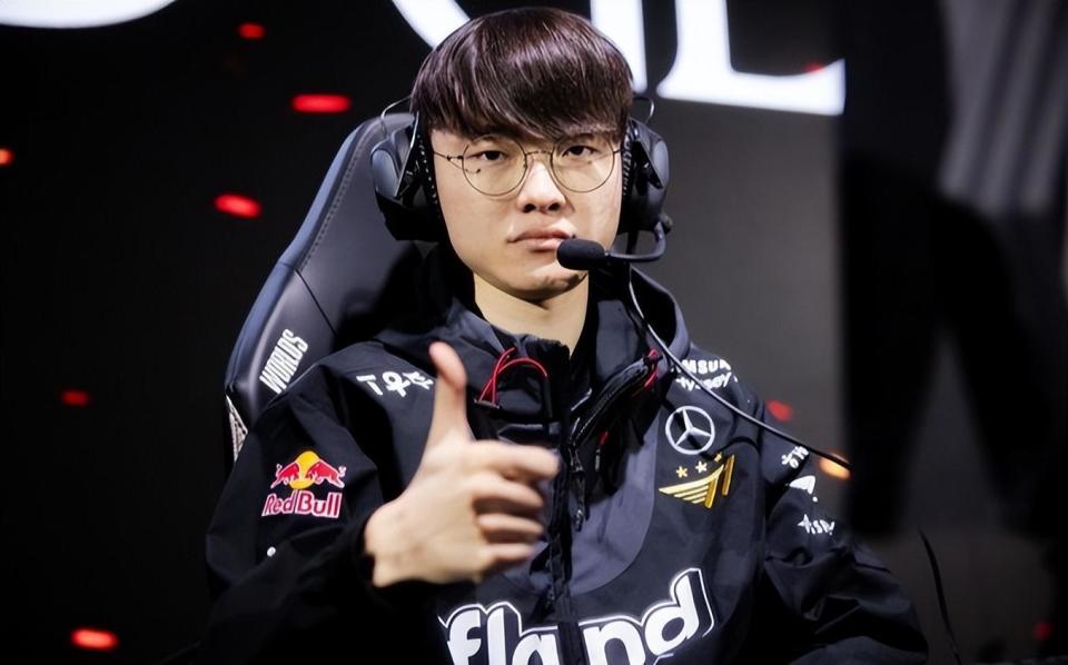 BLG官博：新鮮出爐的定妝照拍攝花絮請查收