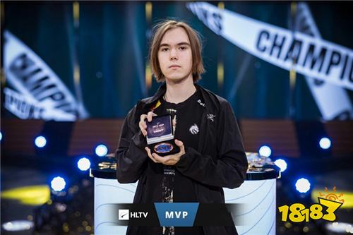 绿色龙B冲策略效果显著！ TyLoo 将老大师击杀，战胜 3DMAX 取得首张地图